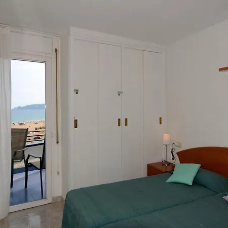 Apartment Rocamaura Ii 5-8